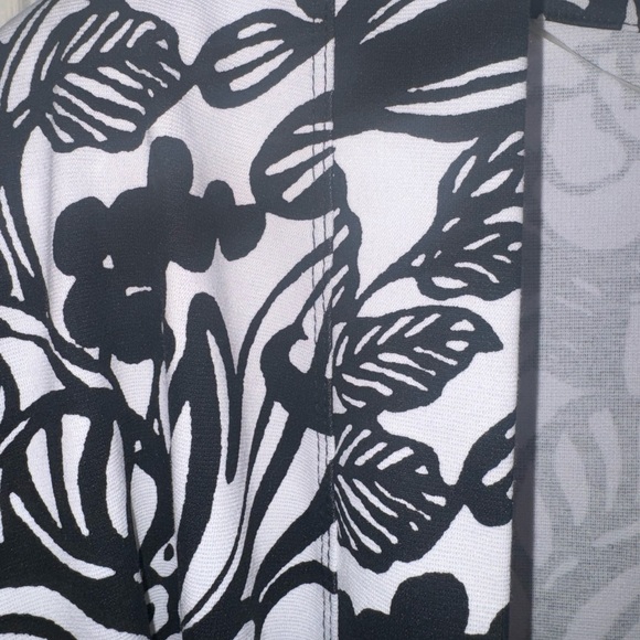 Black & White Open Front Blazer by Allison Daley - Size XL - Picture 4 of 8